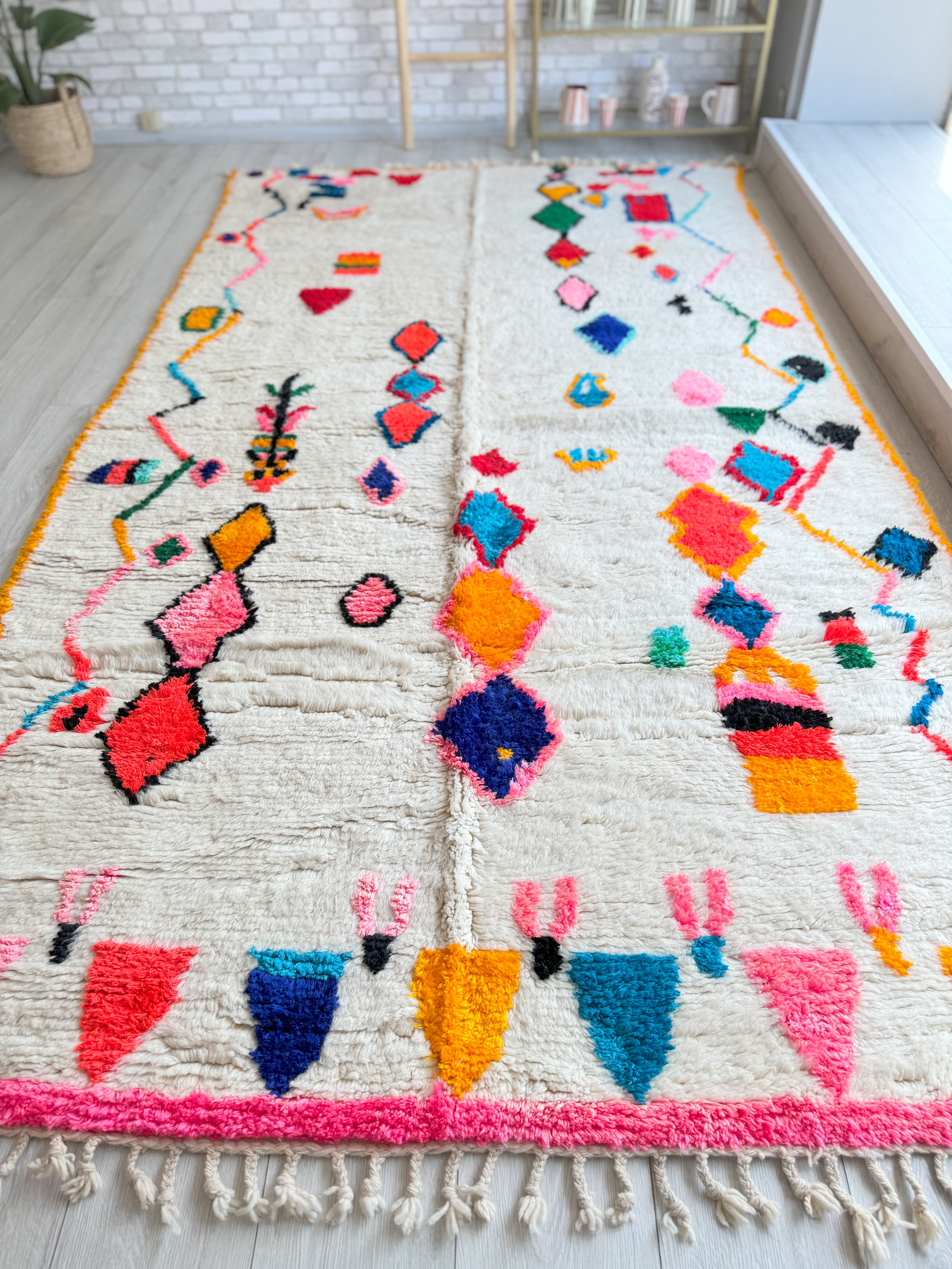 Colorful Moroccan Rug 175 x 320 cm / 5.7 x 10.5 ft - n°1037