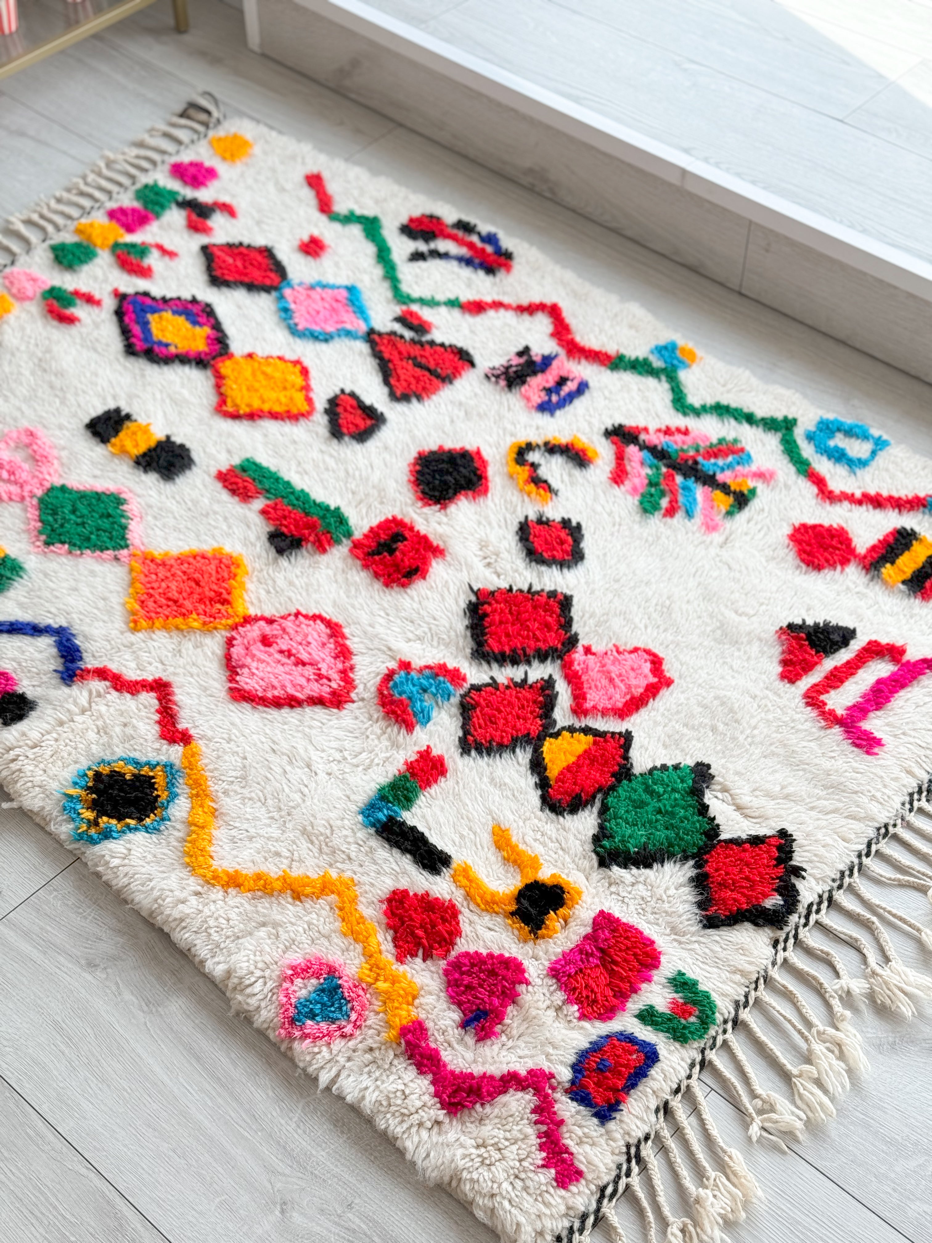 Colorful Berber rug 106 x 160 cm - n°873