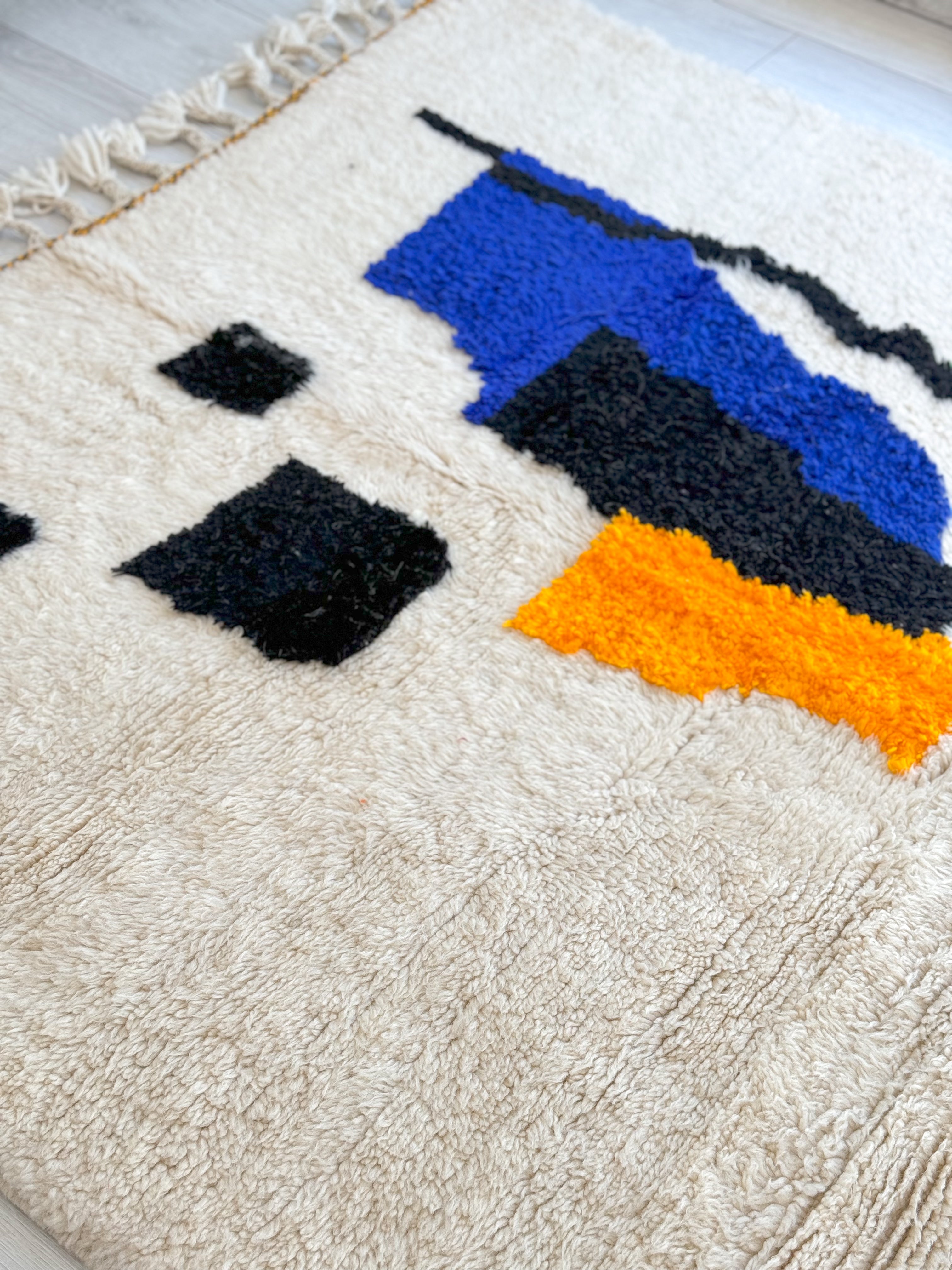 Colorful Berber rug 150 x 250 cm - n°1130