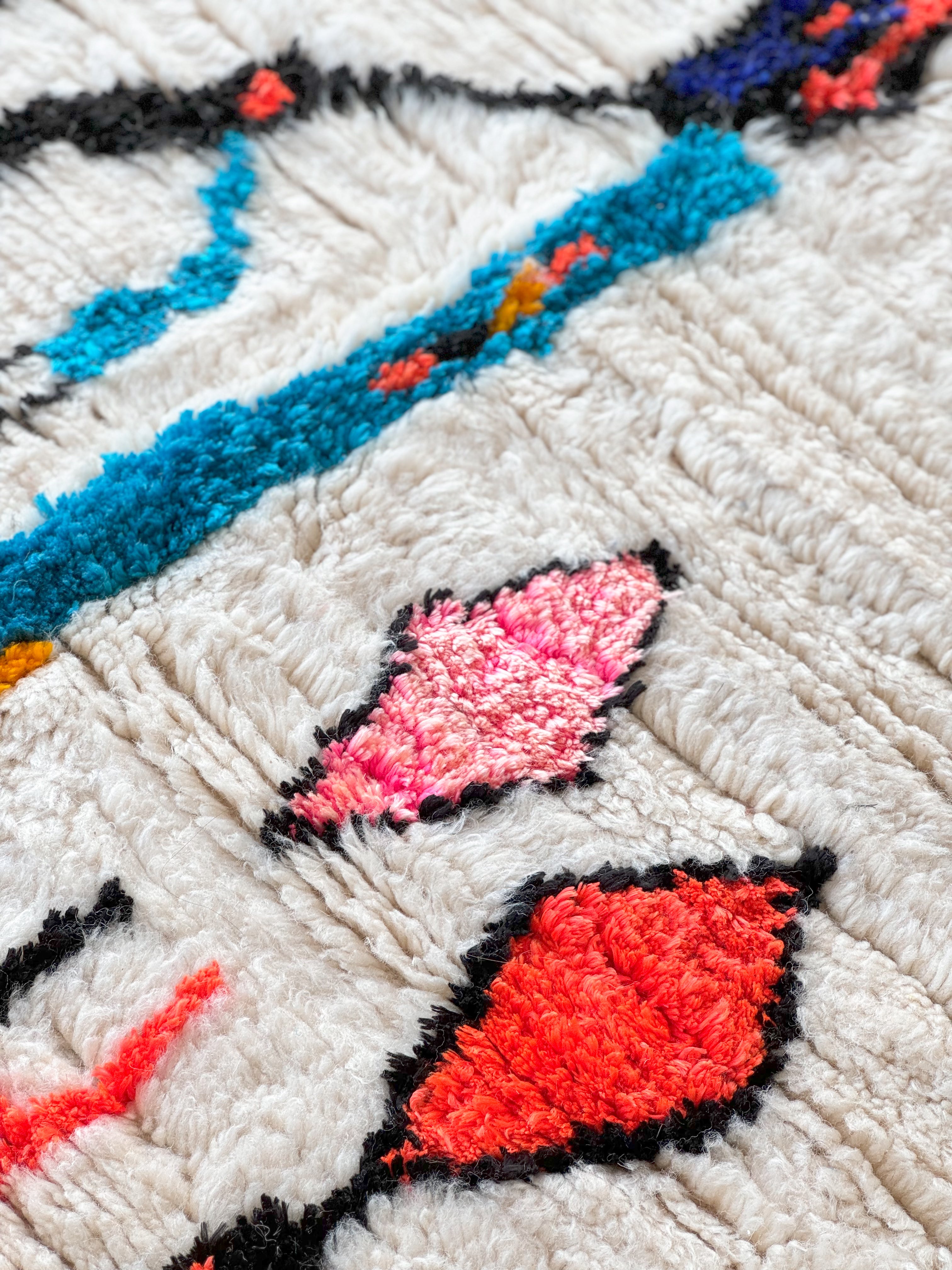 Colorful Berber rug 165 x 245 cm - n°899