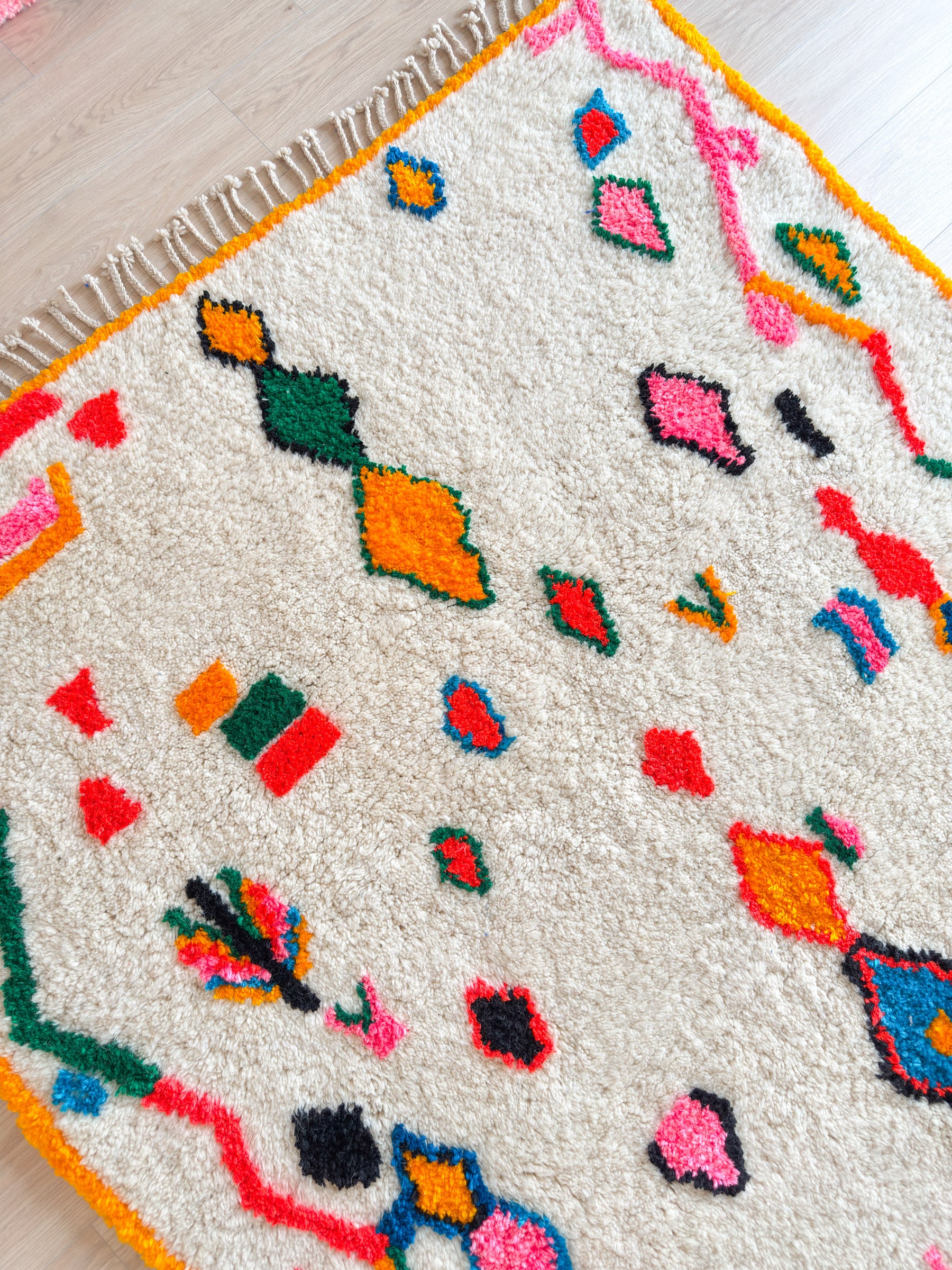 Colorful Berber rug 174 x 221 cm - n°2000