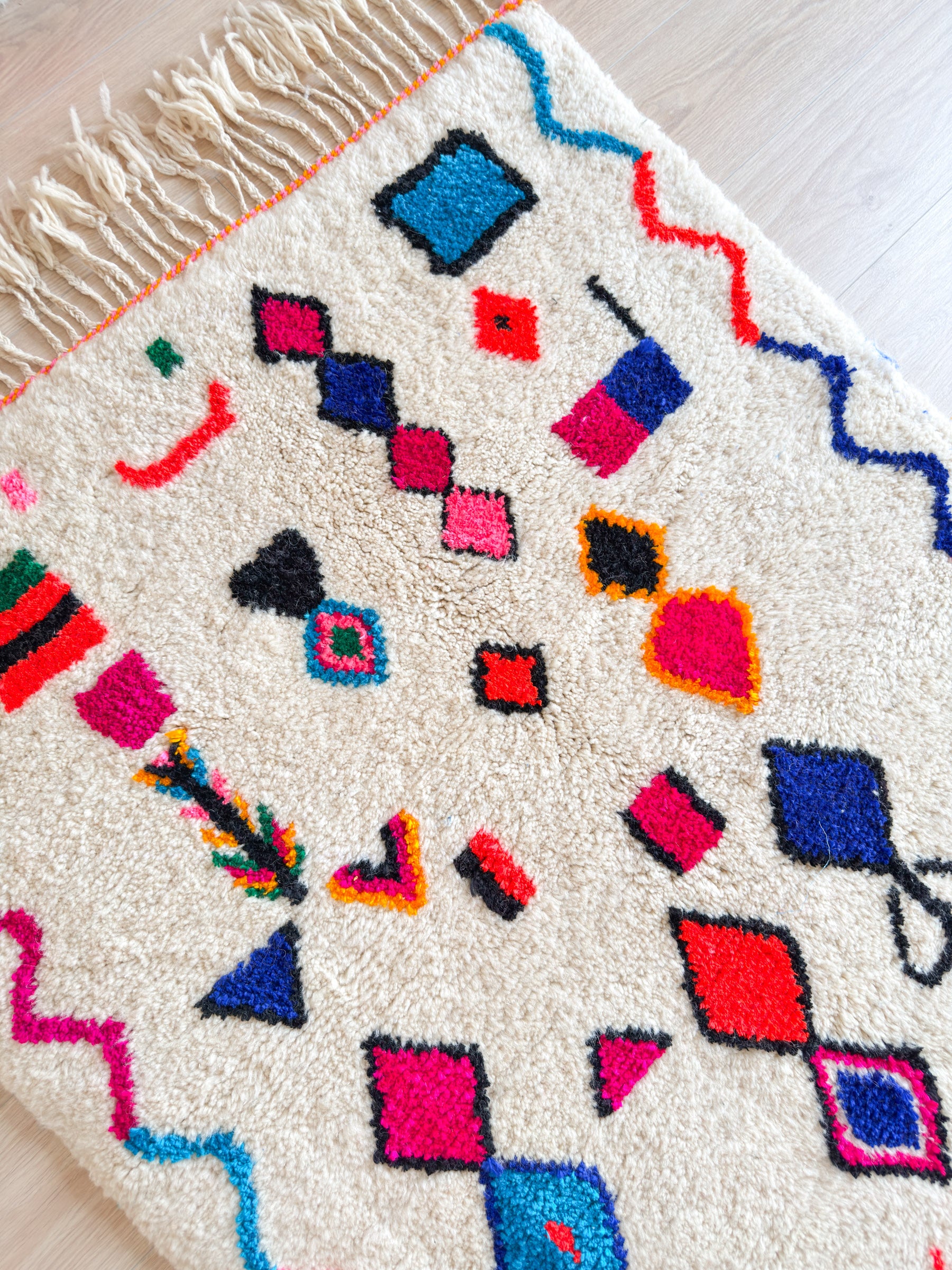 Colorful Berber rug 118 x 176 cm - no. 2080