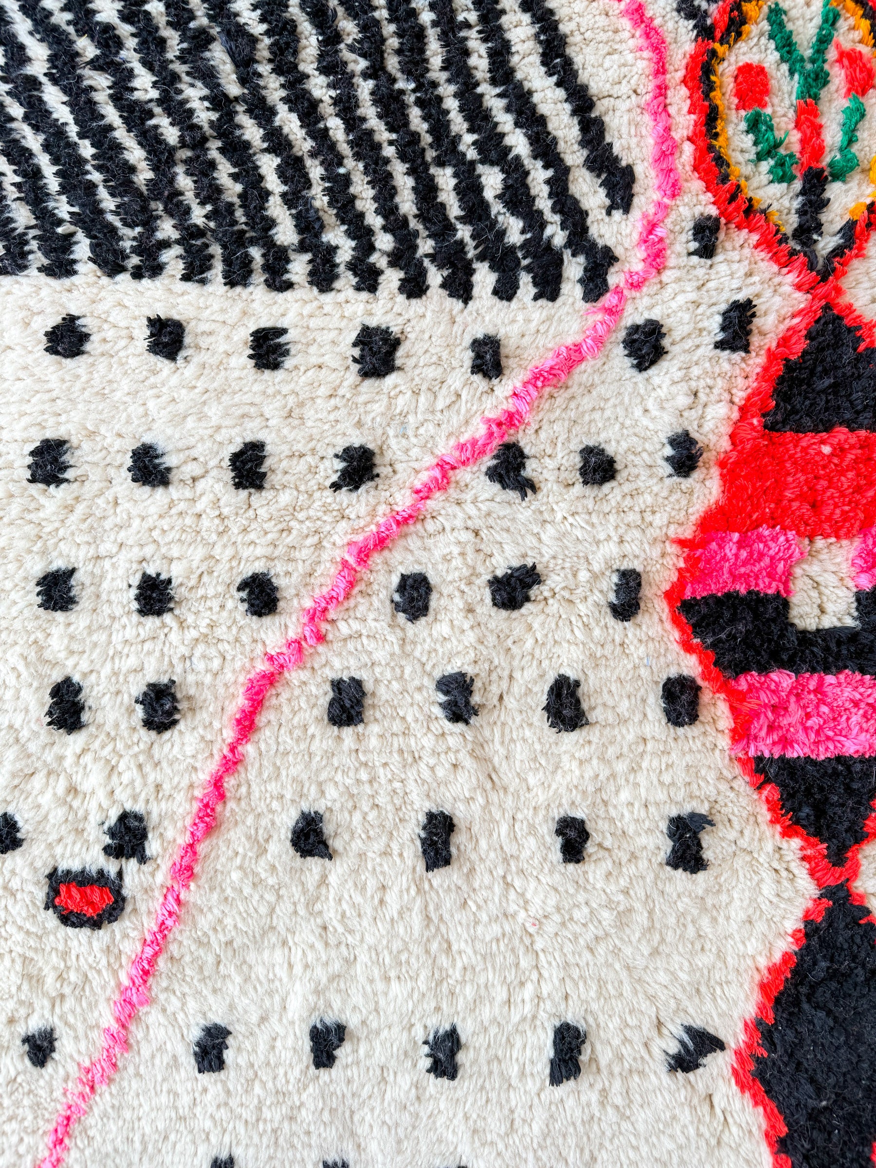 Colorful Berber rug 163 x 245 cm - n°1985