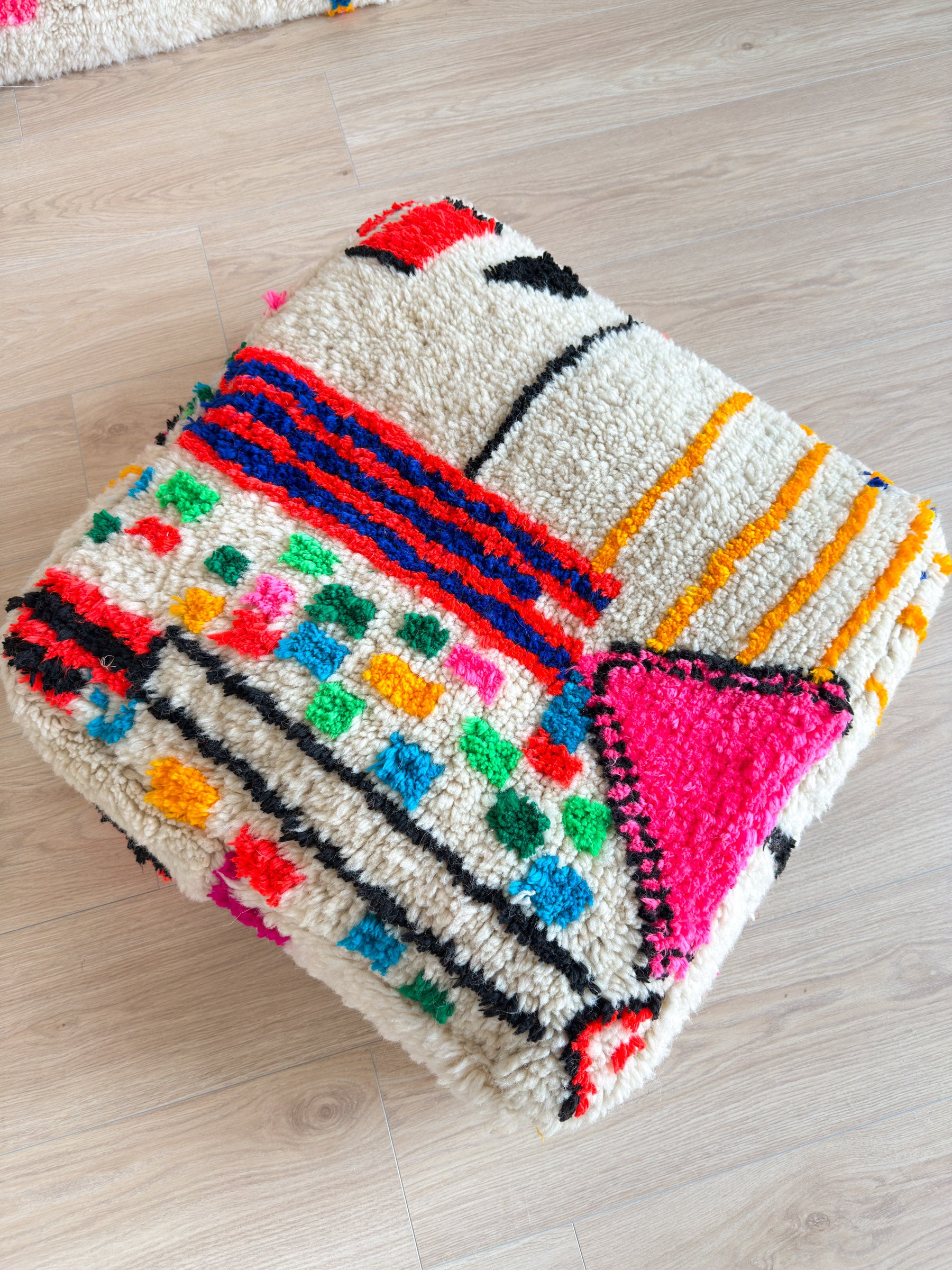 Moroccan pouf, colorful Berber pouf - 60 x 60 cm - n°7