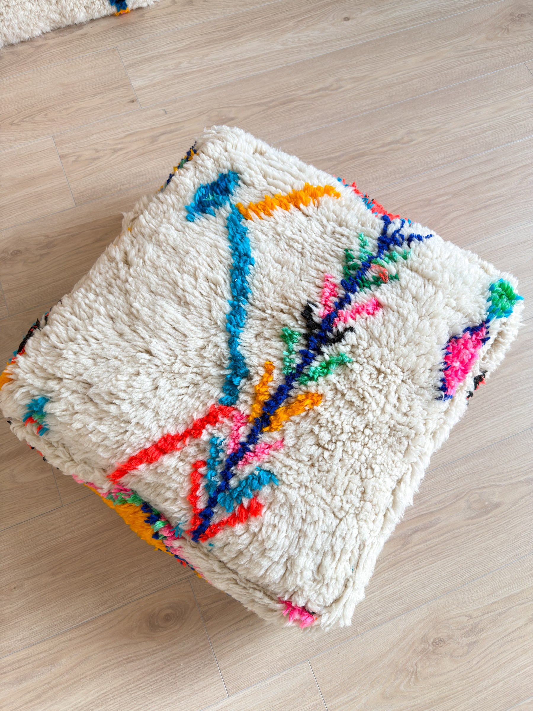 Moroccan pouf, colorful Berber pouf - 60 x 60 cm - n°14