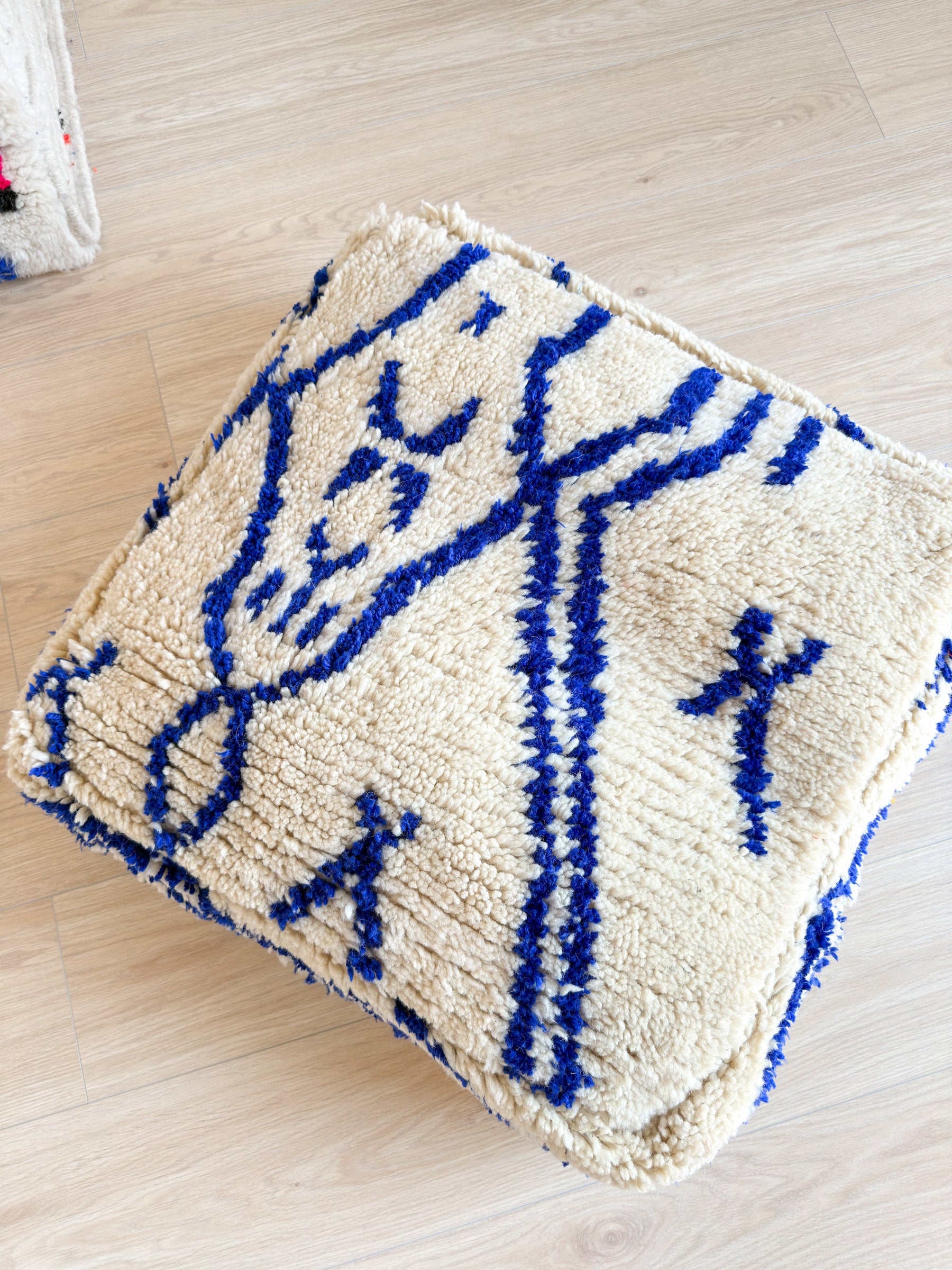 Moroccan pouf, colorful Berber pouf - 60 x 60 cm - n°44