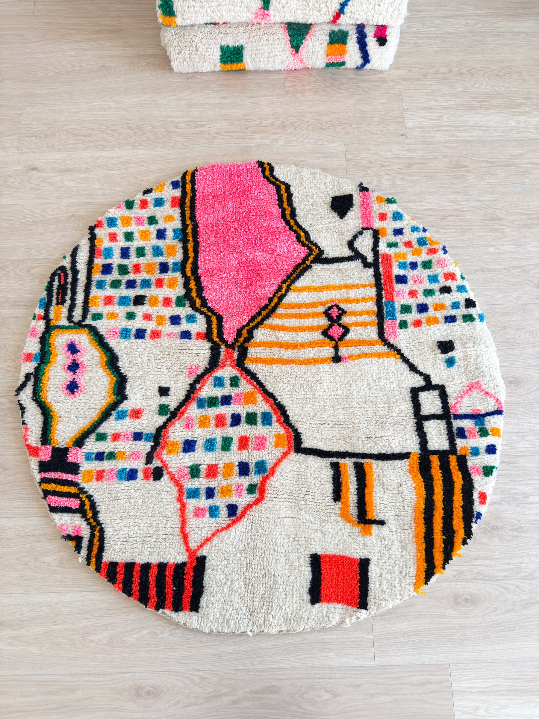 Colorful Berber rug 138 cm - No. 1