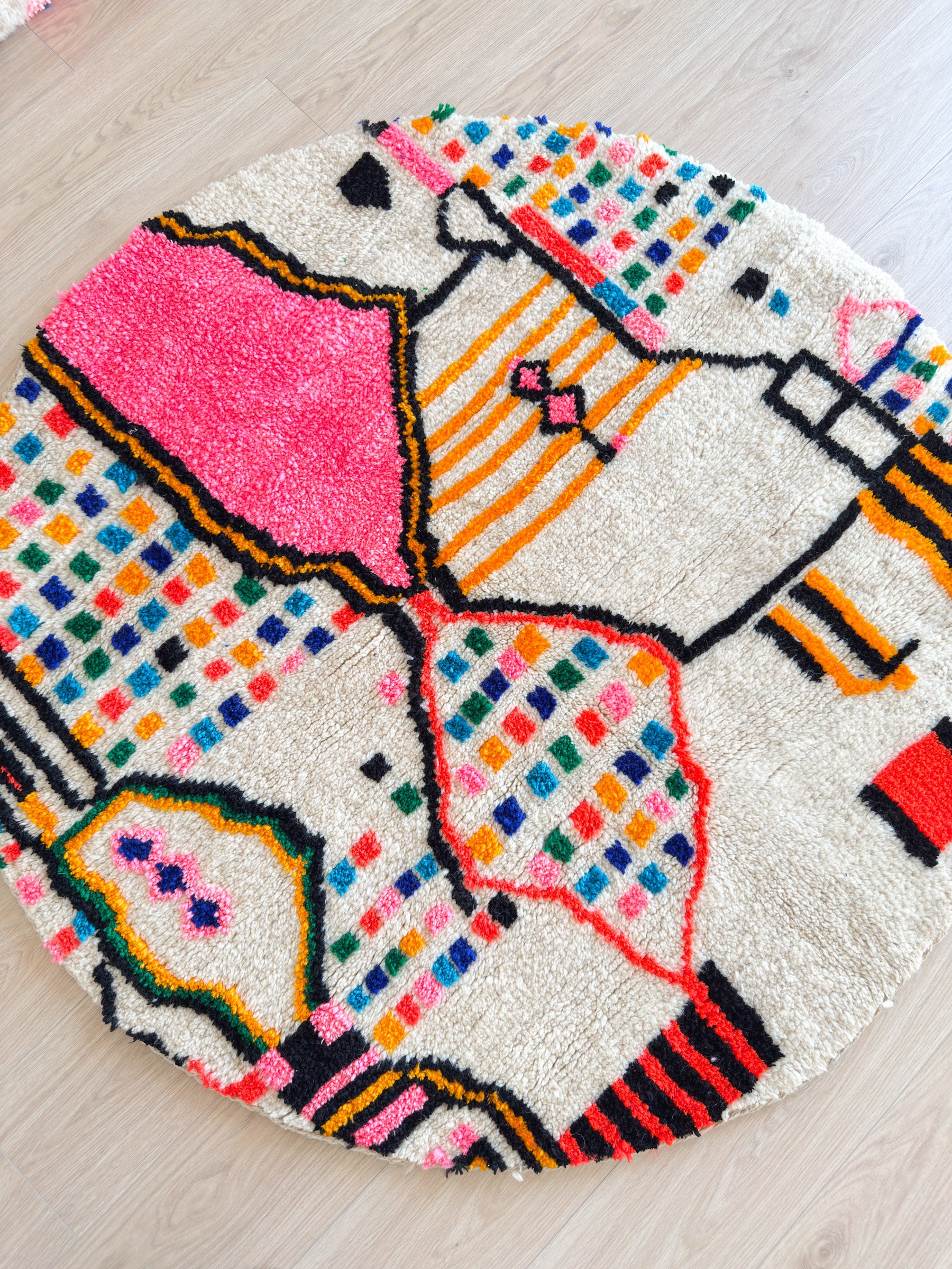Colorful Berber rug 138 cm - No. 1