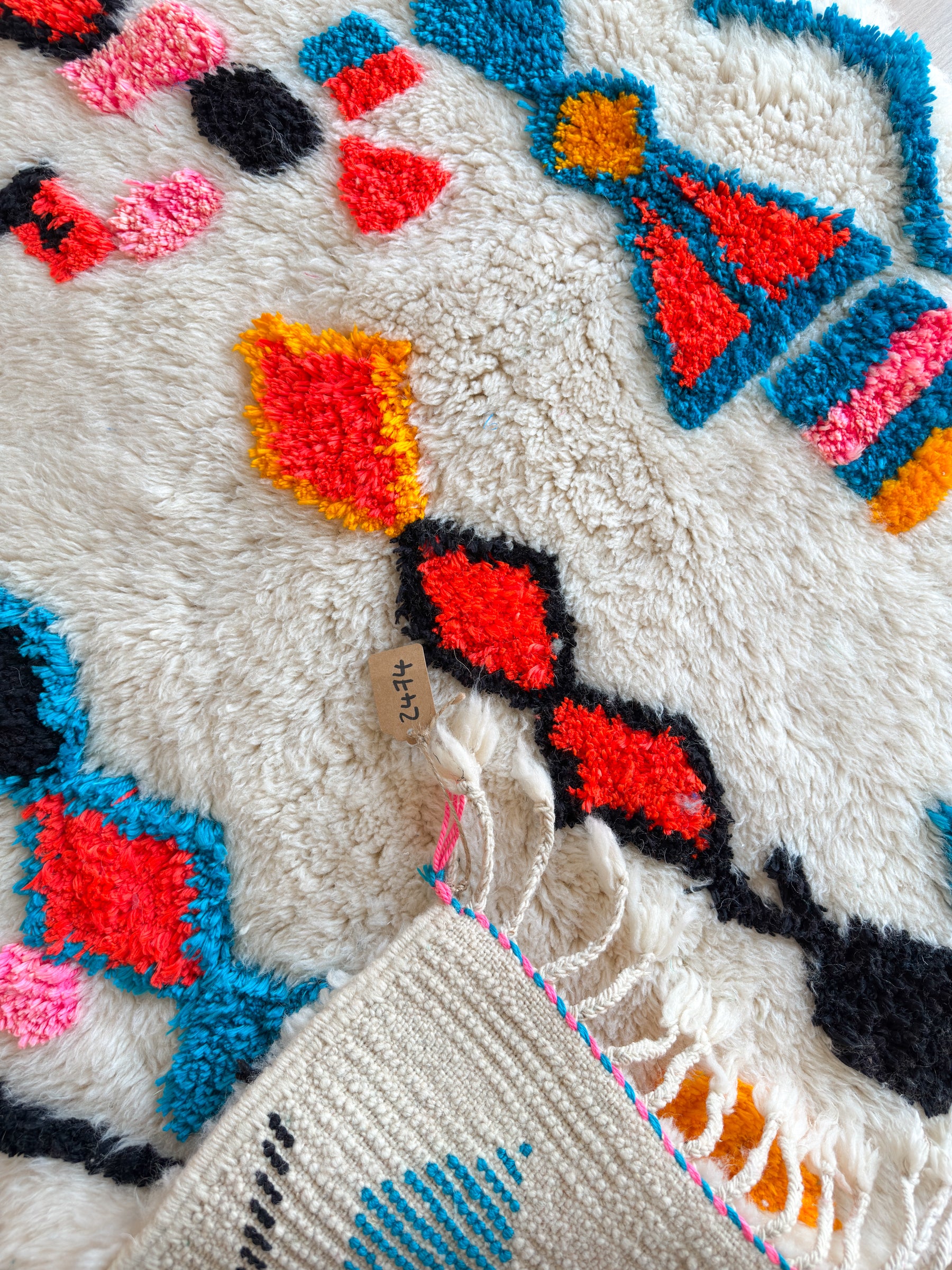 Colorful Berber rug 102 x 161 cm - No. 2474