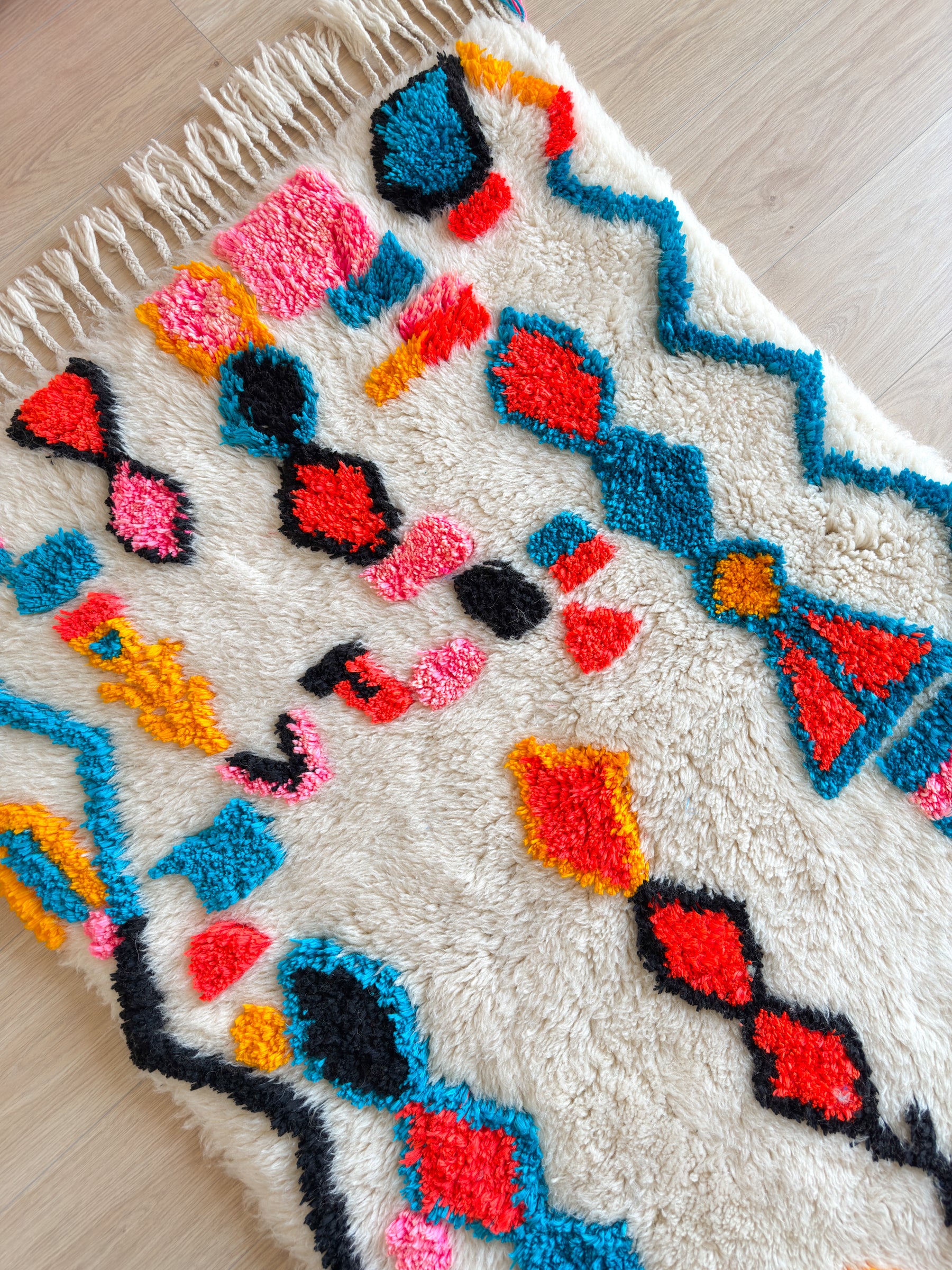 Colorful Berber rug 102 x 161 cm - No. 2474