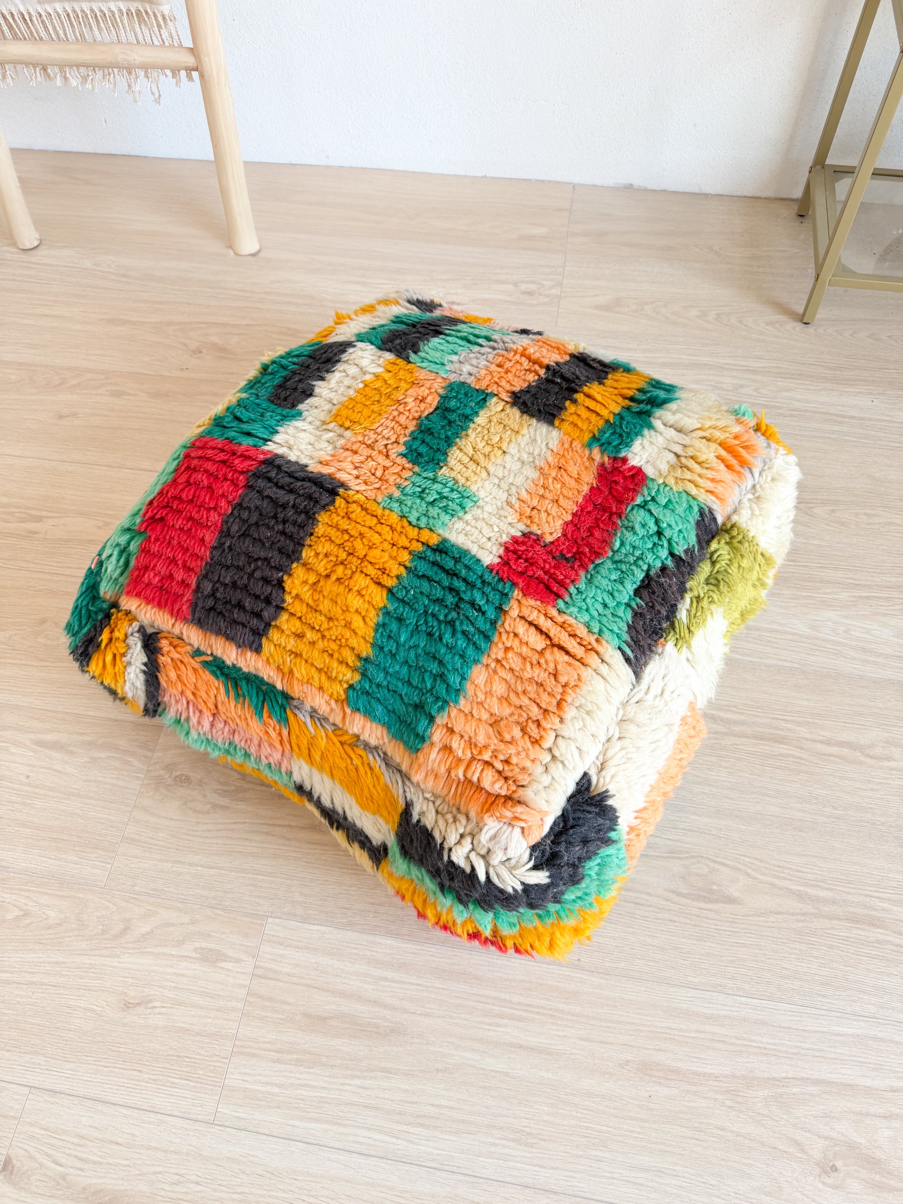 Concept - Marokkaanse Poef, kleurrijke Berber poef - 60 x 60 cm - n°139