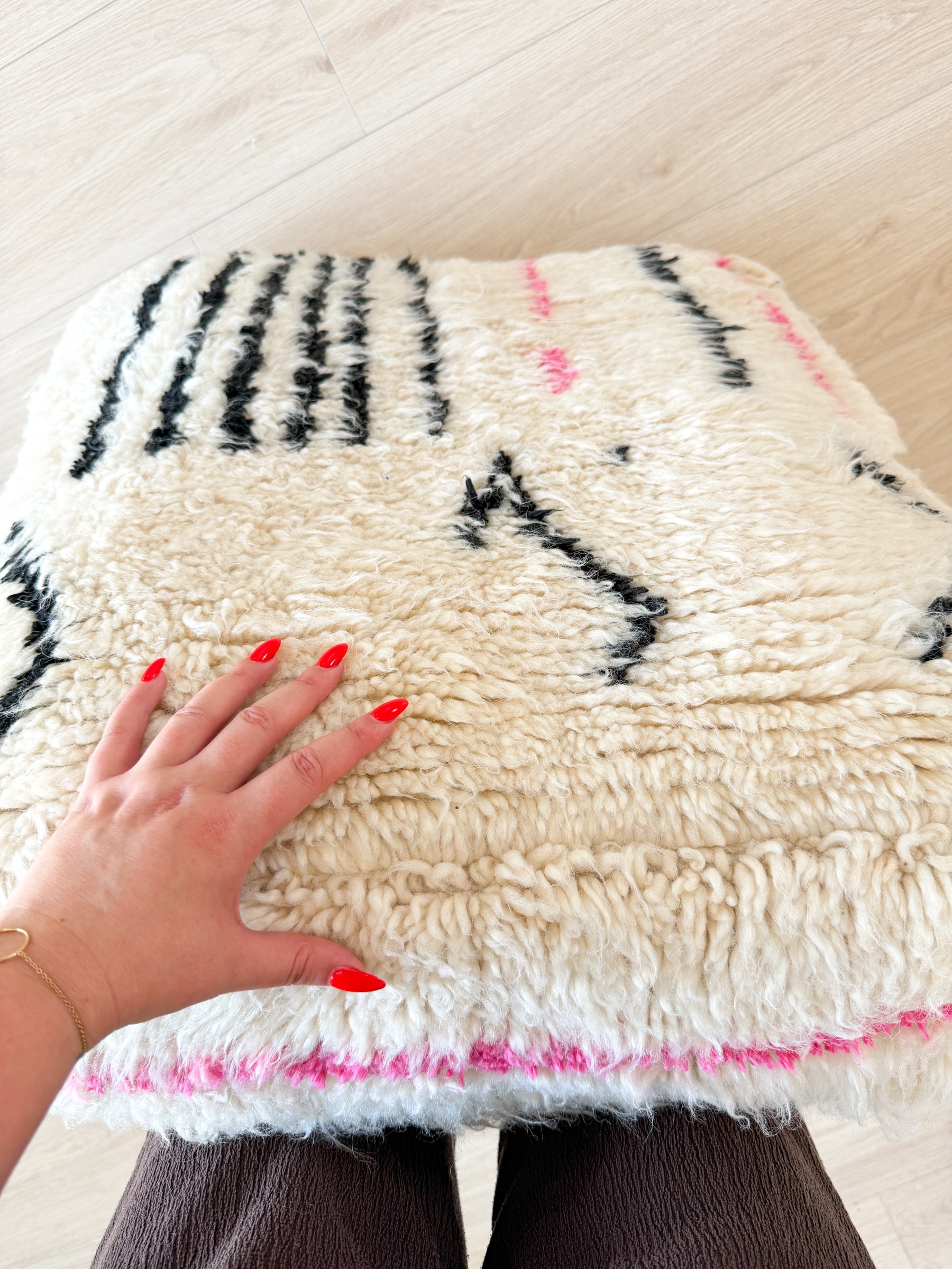 Entwurf – Marokkanischer Pouf, farbenfroher Berber-Pouf – 60 x 60 cm – Nr. 123