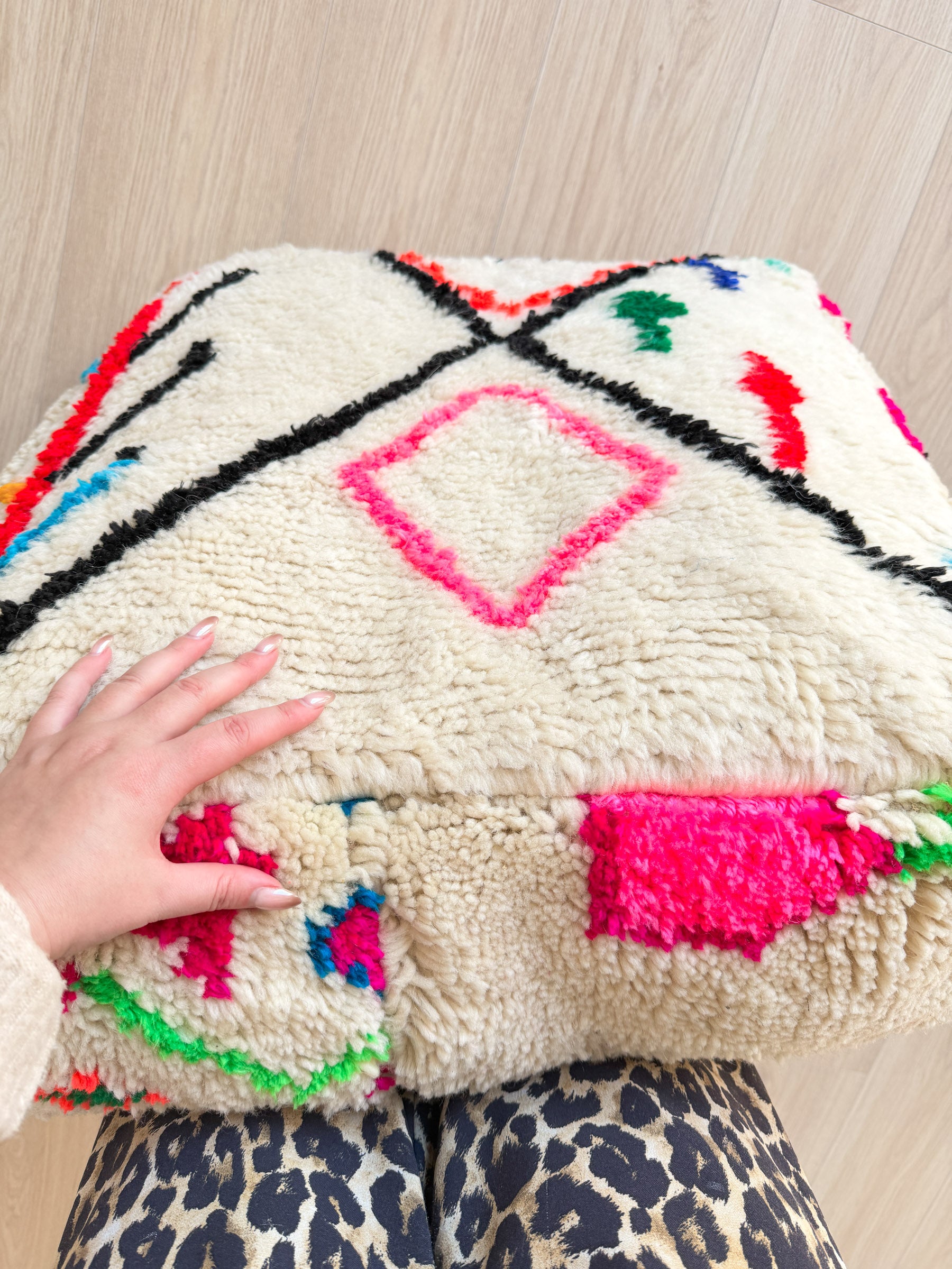 Marokkanischer Pouf, bunter Berber-Pouf - 60 x 60 cm - Nr. 82