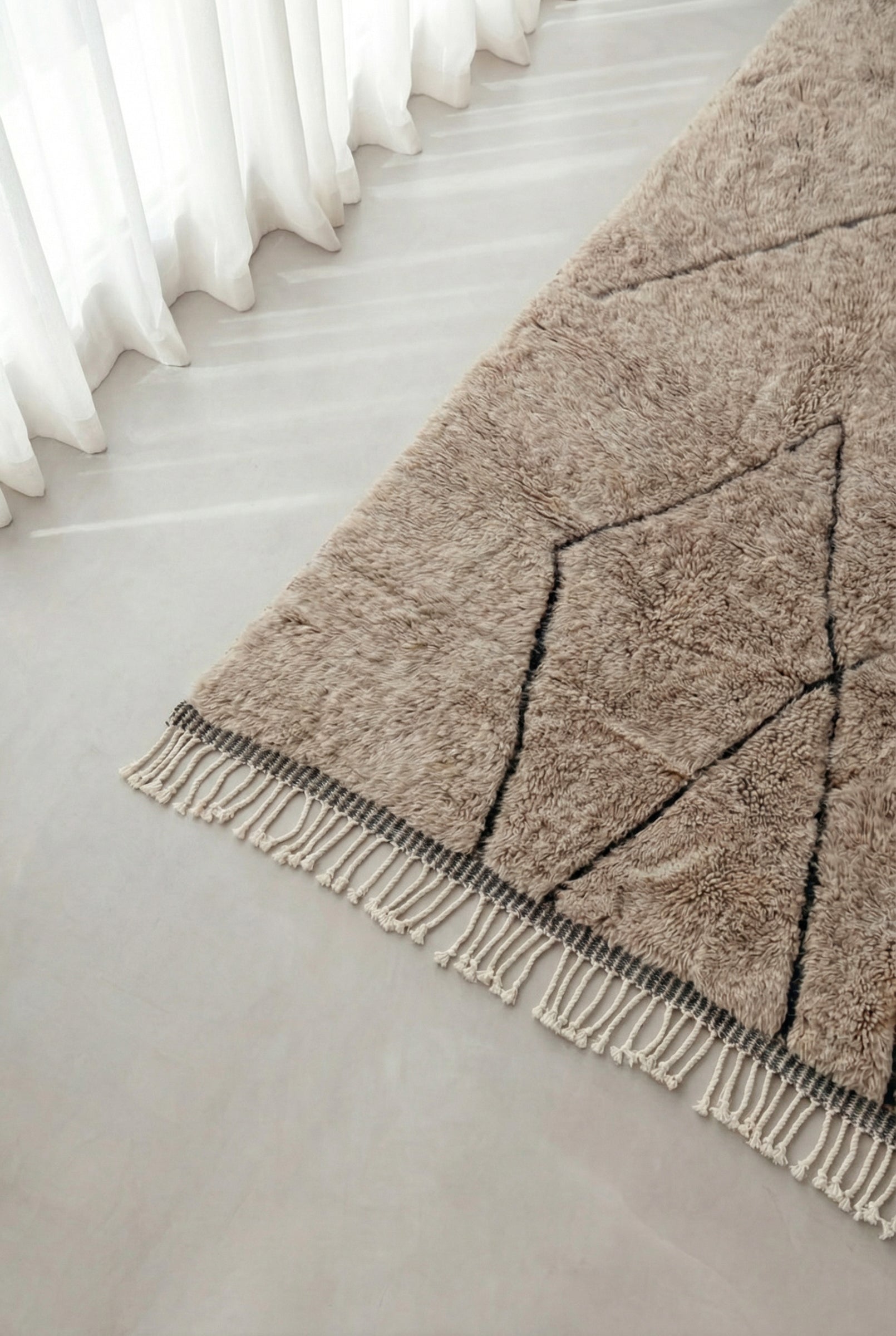 Berber rug M'rirt - No. 2412