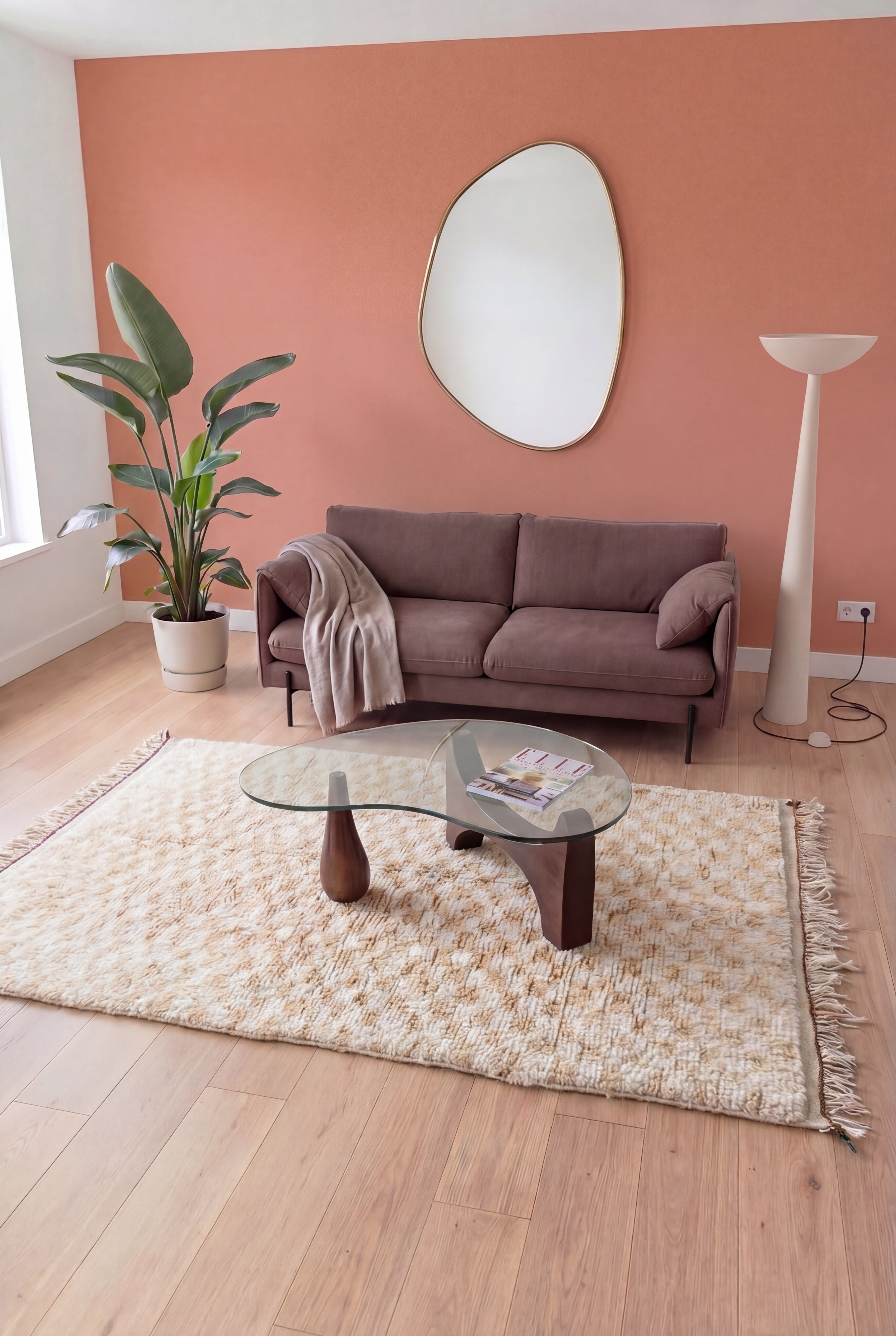 Handgemaakt Marokkaans Berbers Beni Ouarain tapijt, wol wit en beige, 153x288 cm, n2395 — gestileerd in een hedendaagse woonkamer | Tamazi