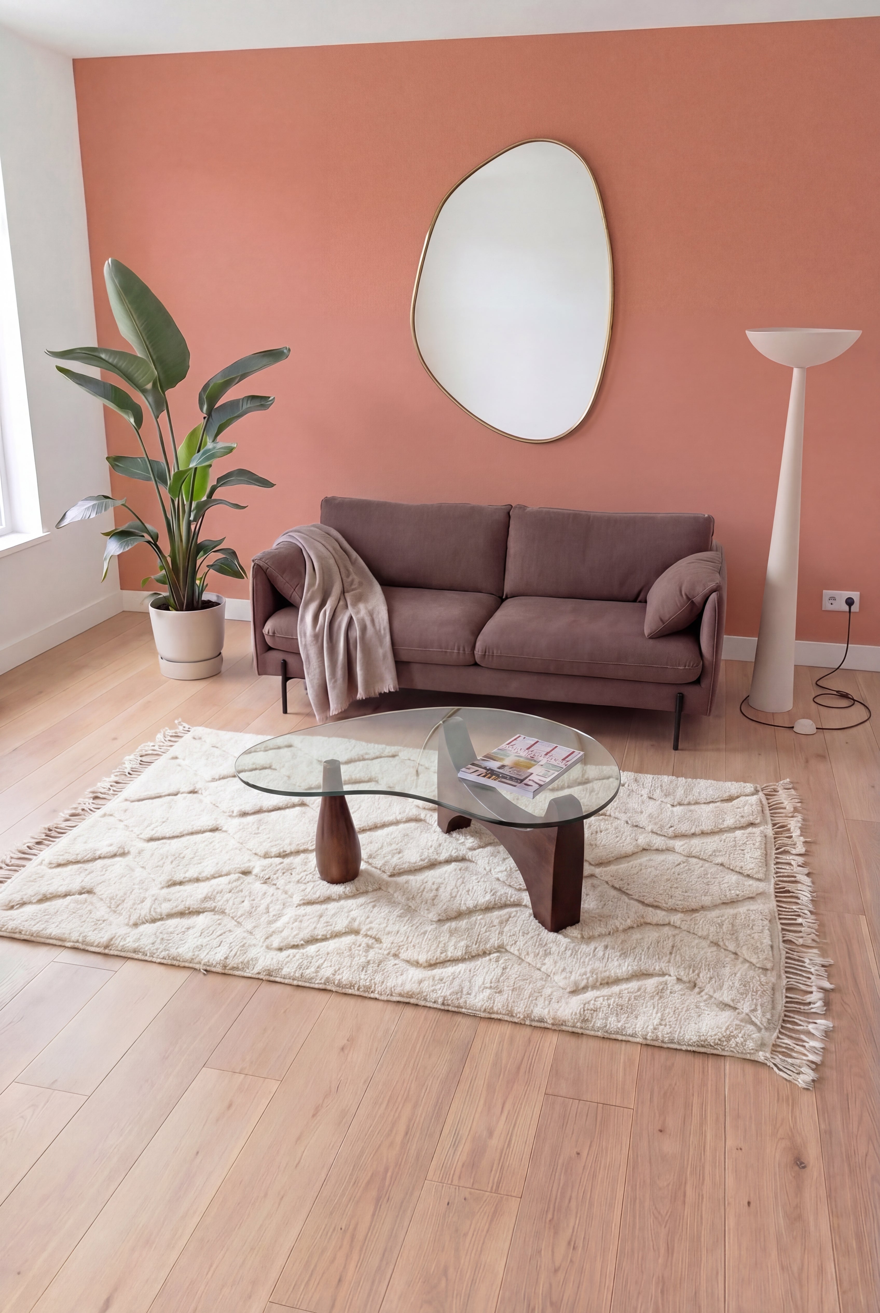Handgemaakt Marokkaans Beni Ouarain berbertapijt, gebroken witte wol, 151x275 cm, n2535 — gestileerd in een eigentijdse woonkamer | Tamazi