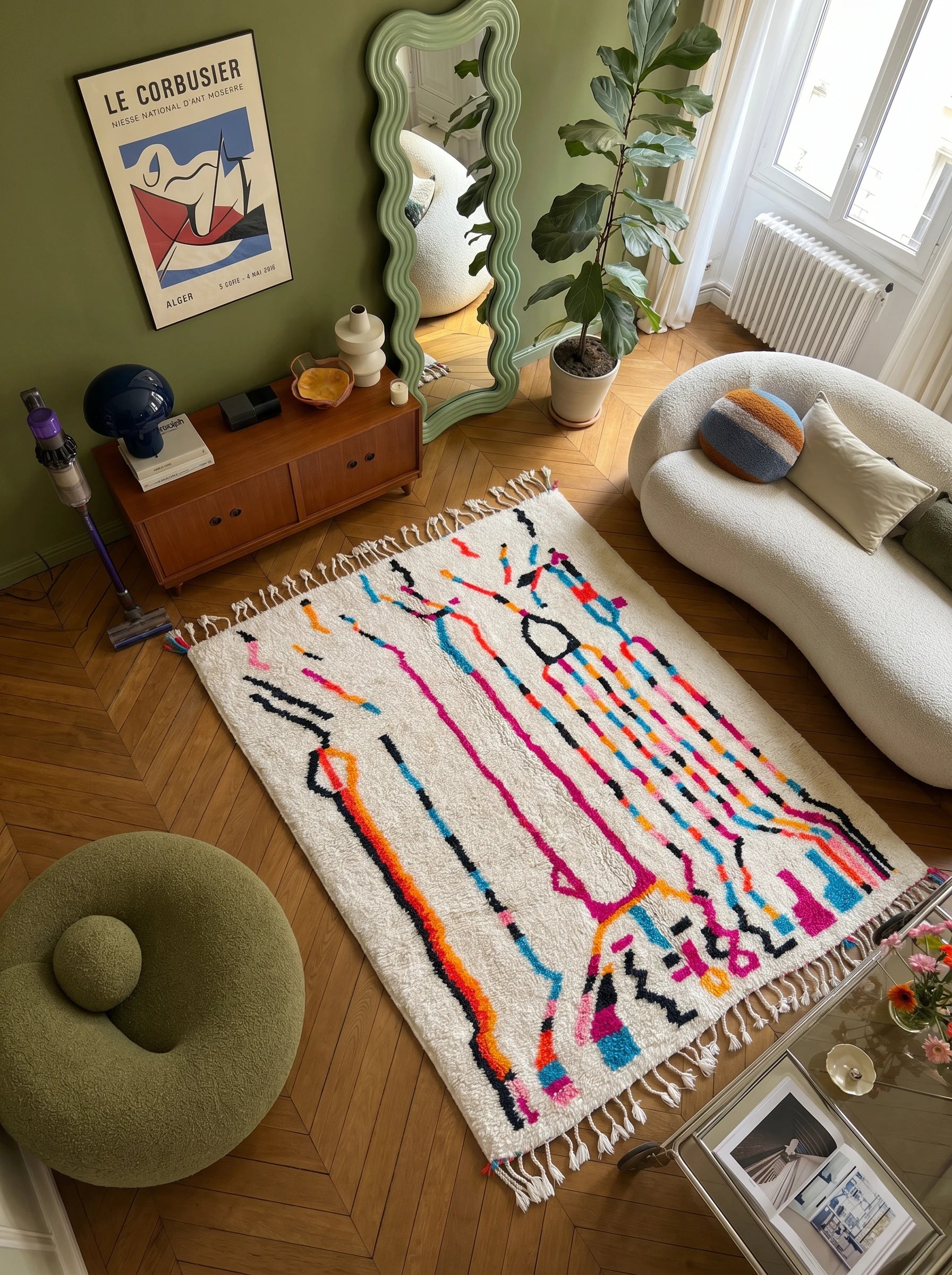 Kleurrijk Berbers tapijt 150 x 229 cm in een woonkamer, handgemaakt van wol | Tamazi