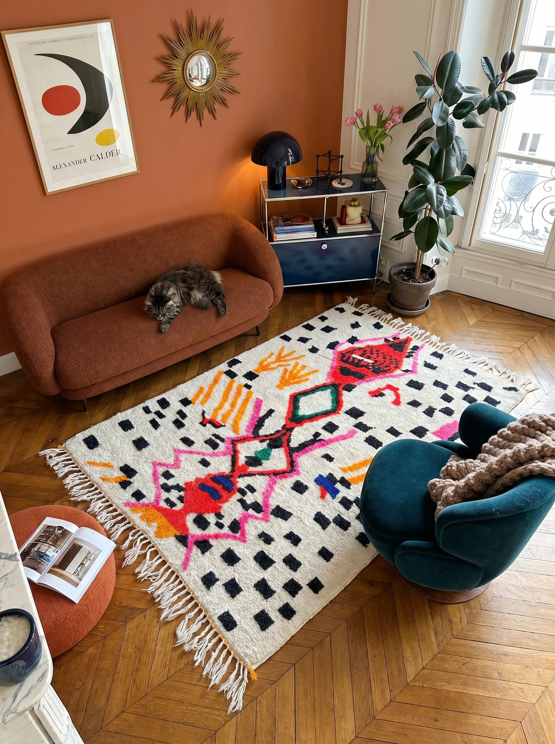 Tappeto berbero colorato 158 x 256 cm in ambiente in un salotto, fatto a mano in lana | Tamazi