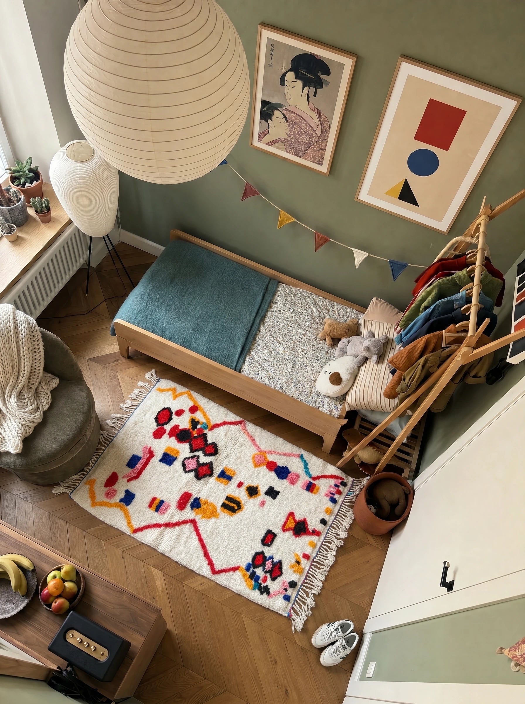 Colorful Berber rug 98 x 166 cm in a living room setting, handmade in wool | Tamazi