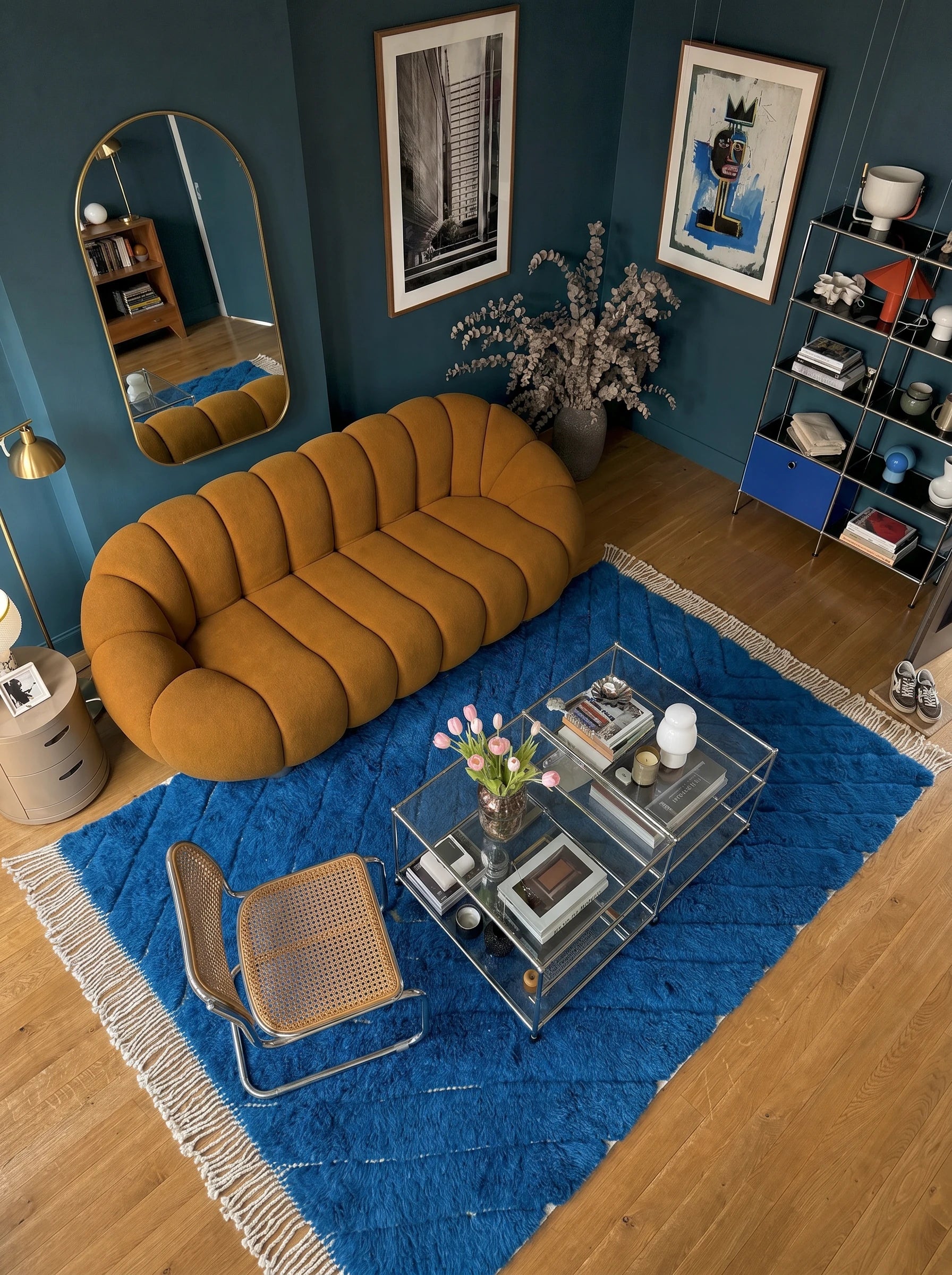 Tapis M'rirt 163 x 293 cm, tapis berbère en situation dans un salon, fait main en laine | Tamazi