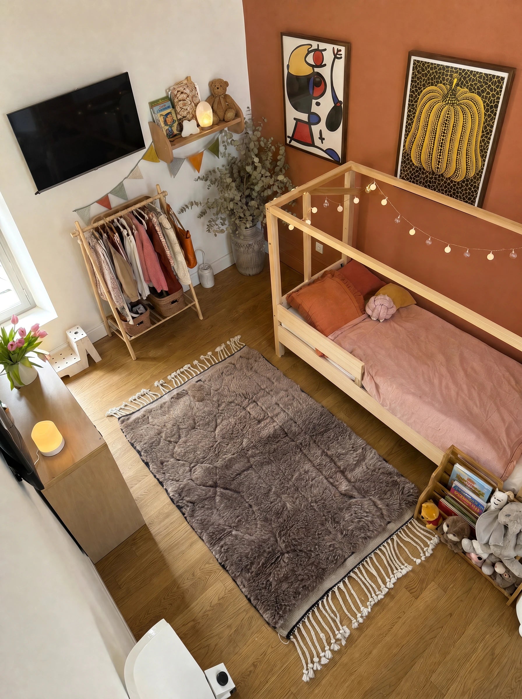 M'rirt rug 81 x 138 cm, Berber rug in a living room setting, handmade in wool | Tamazi